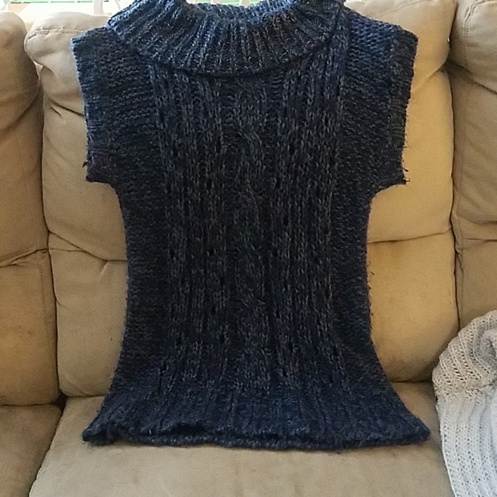 Mudd cable knit sweater